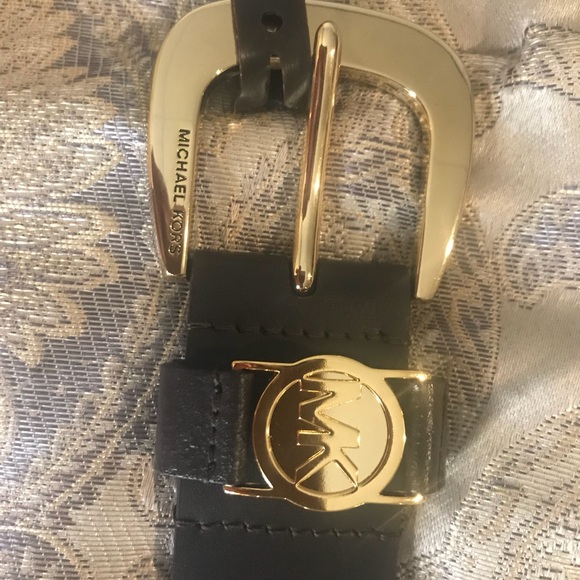 Michael Khors Belt - Picture 3 of 6